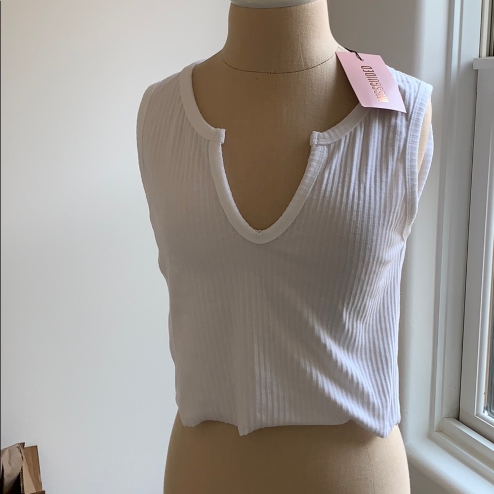 Missguided White Notch Neck Sleeveless Crop Top